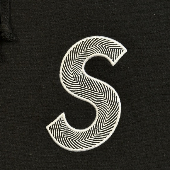 Supreme Black Hoodie Medium Sweatshirt AUTHENTICATED BY LEGIT - Picture 9 of 13